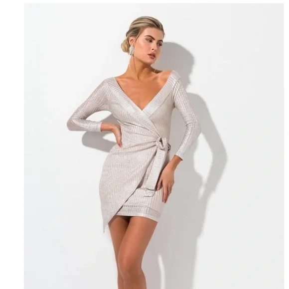 AKIRA | Dresses | 5 For 2 Akira Metallic White Off Shoulder Mini Dress Xs Great Holiday Dress | Poshmark AKIRA | Dresses | 5 For 2 Akira Metallic White Off Shoulder Mini Dress Xs Great Holiday Dress | Poshmark